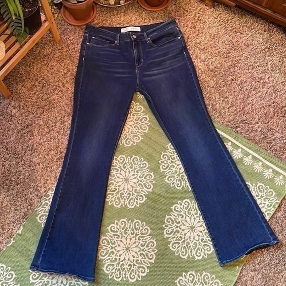 Signature Levi Strauss jeans - size W31